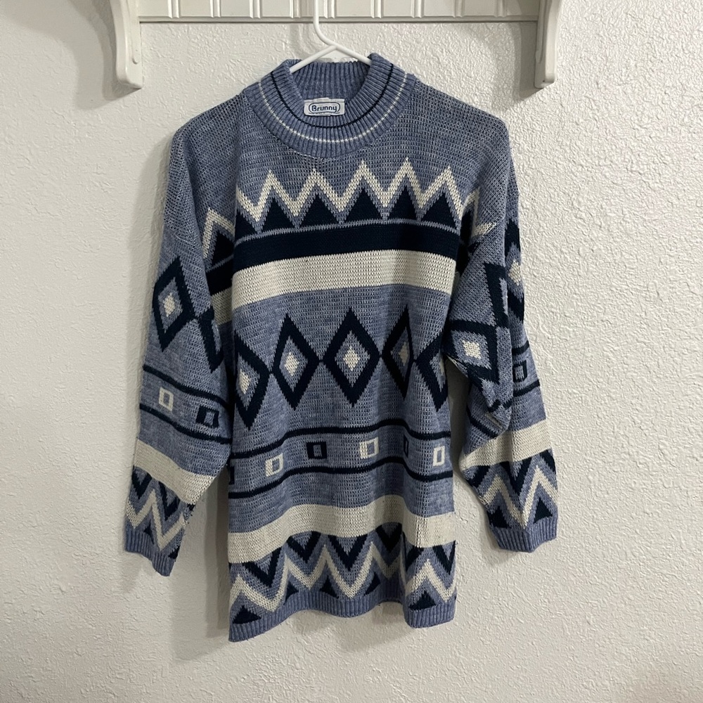 Oversized blue pattern sweater